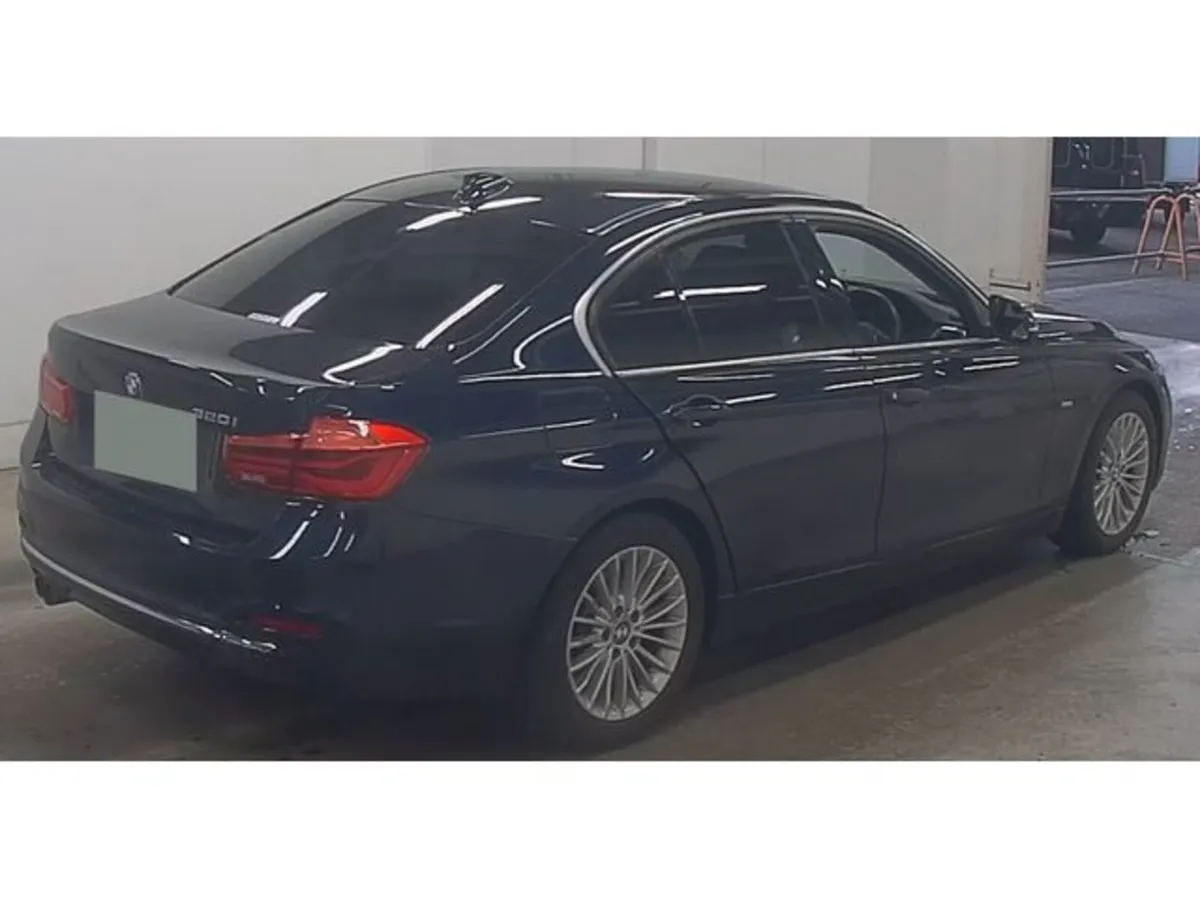 BMW 3-Series 2.0 Petrol Auto - Image 4