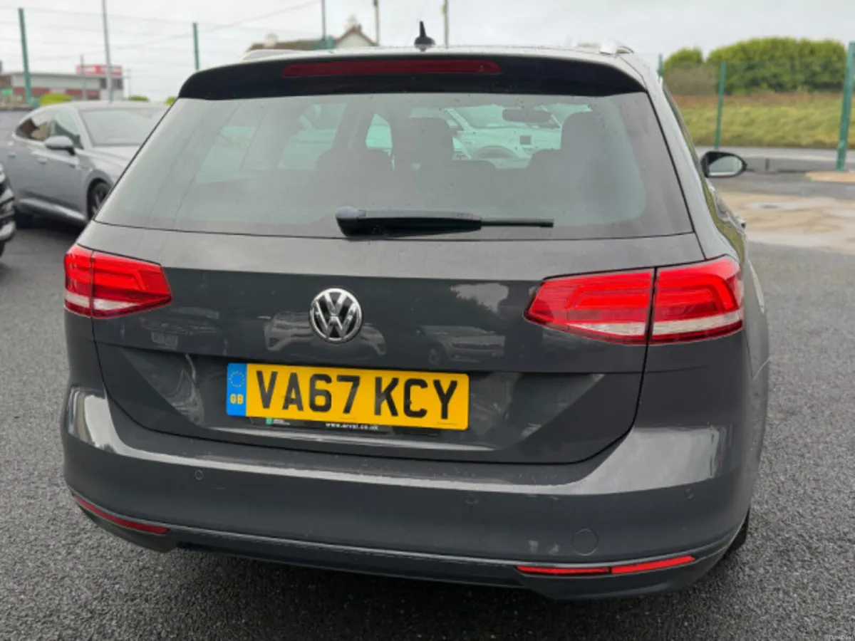 Volkswagen Passat SE BUSINESS TDI BLUEMOTION TECHN - Image 4