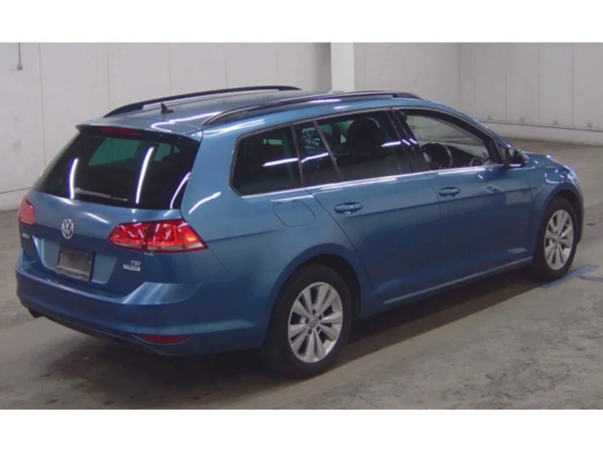 Volkswagen Golf 1.2 Estate Petrol Auto - Image 4