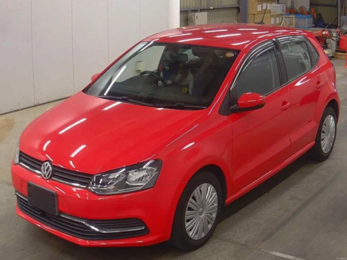 Volkswagen Polo 2015 Volkswagen Polo 1.2 TSI Comfo - Image 1