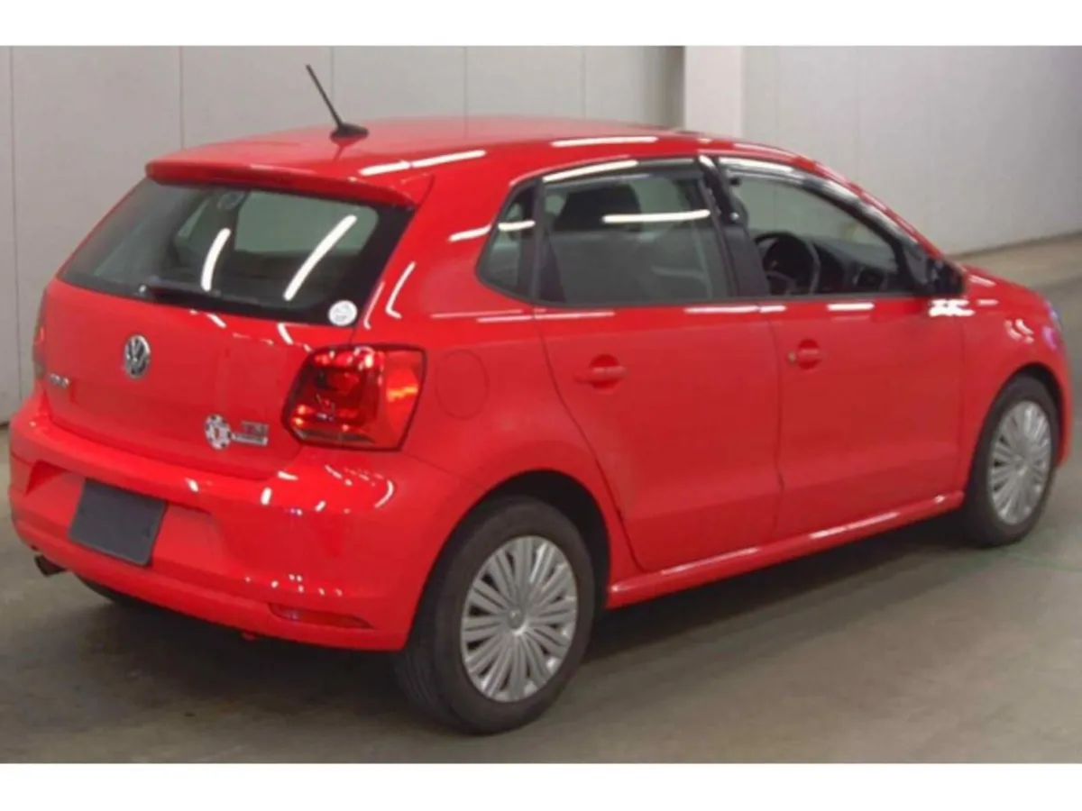 Volkswagen Polo 2015 Volkswagen Polo 1.2 TSI Comfo - Image 4
