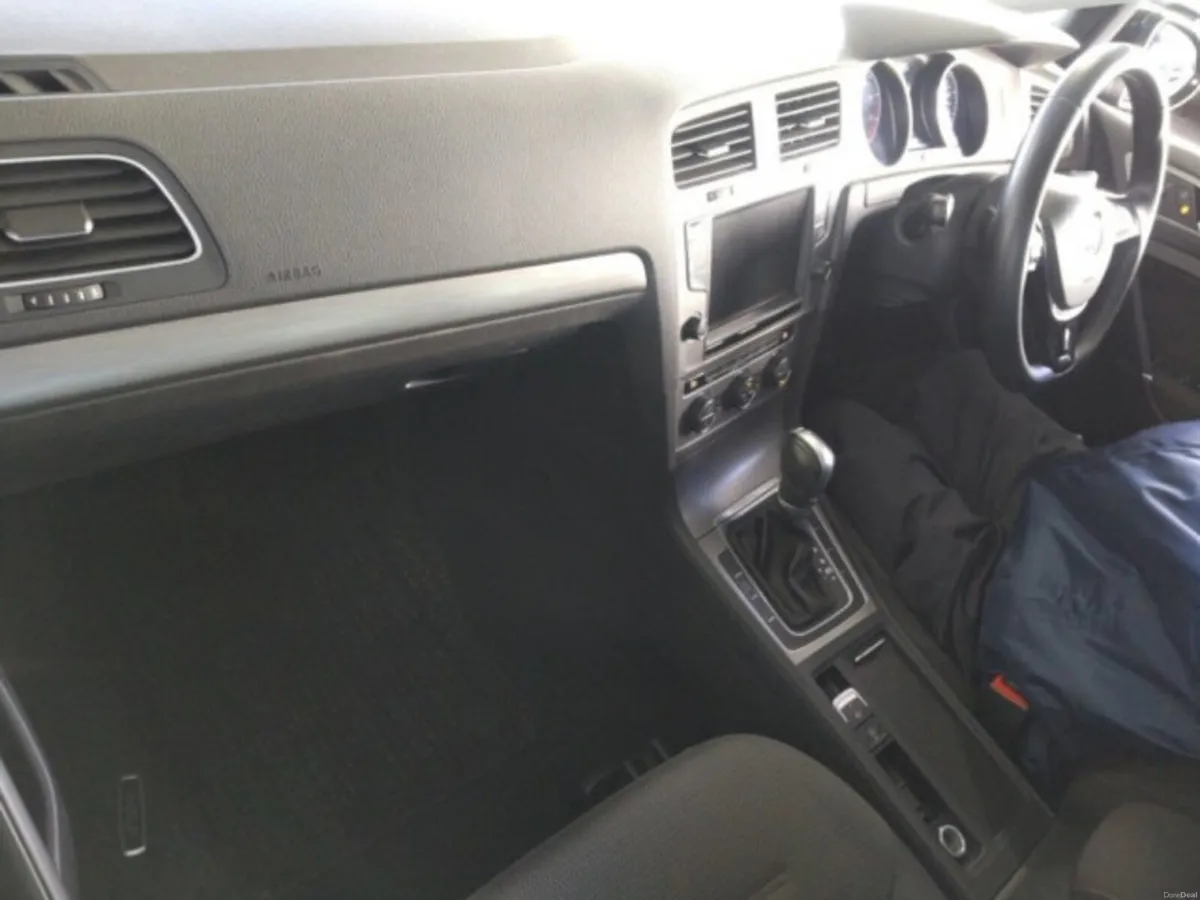 Volkswagen Golf 1.2 Estate Petrol Auto - Image 5