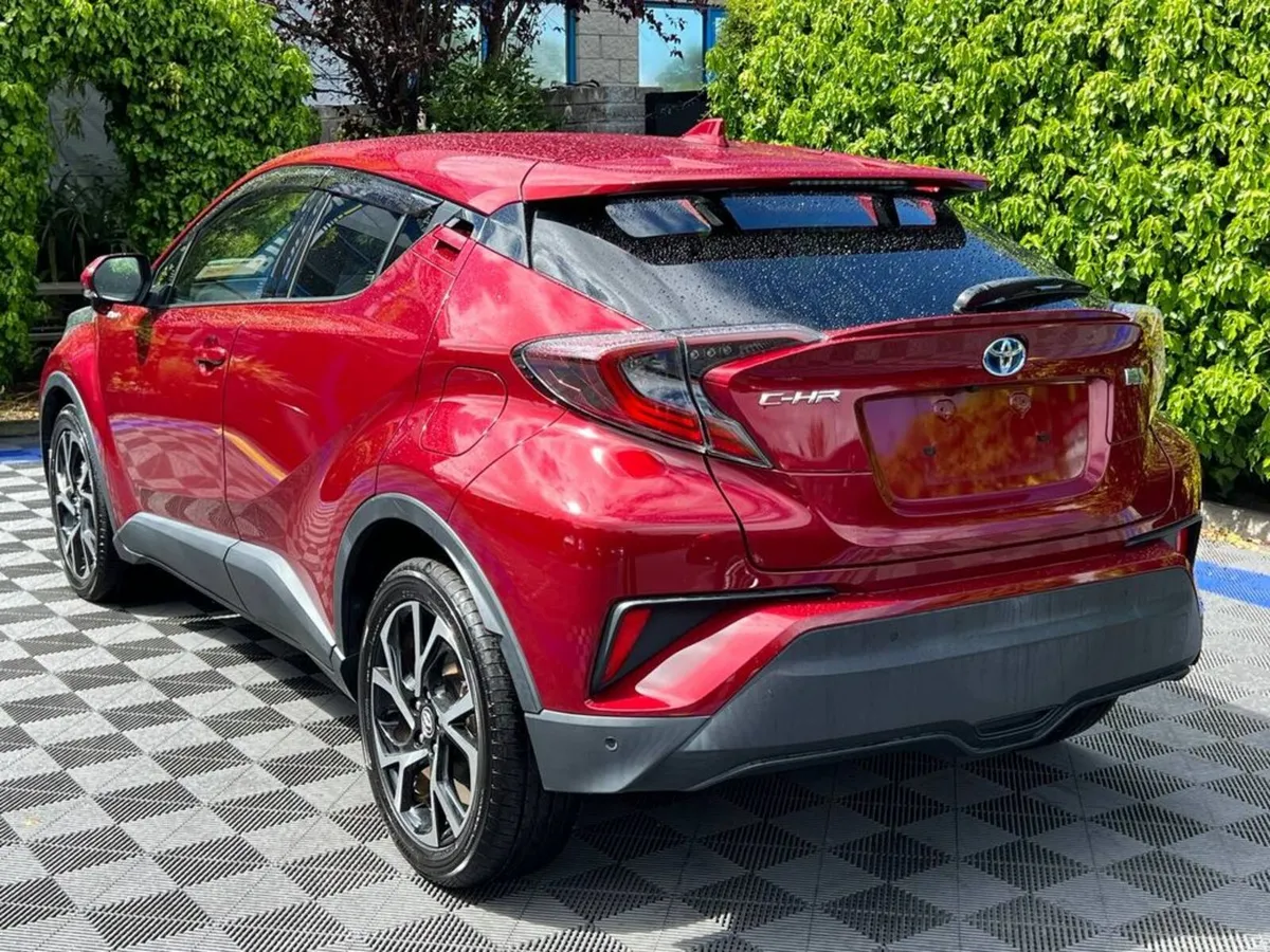Toyota C-HR 1.8 HYBRID AUTO // FULL SERVICE HISTOR - Image 5