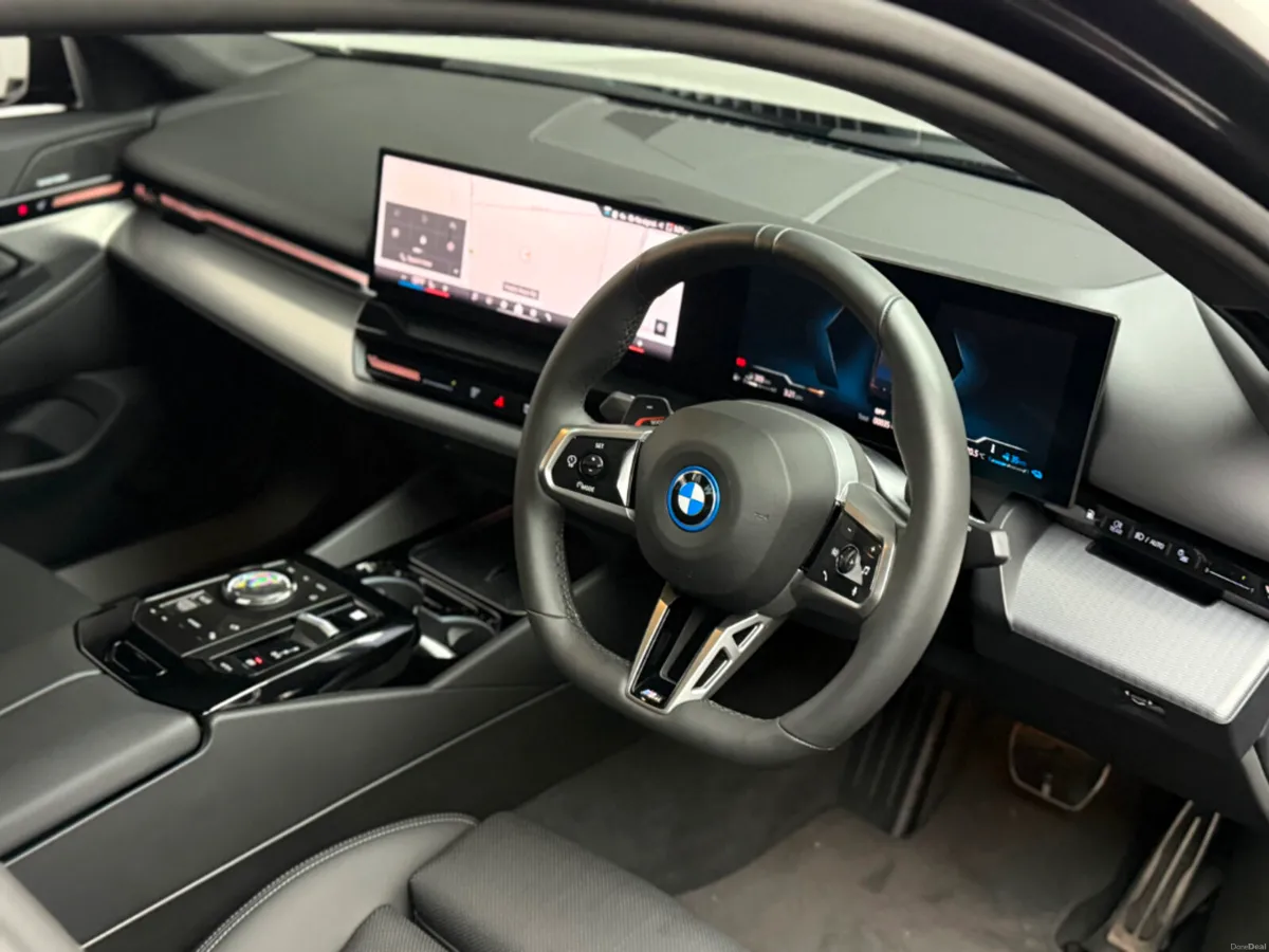 BMW 5-Series 530E M SPORT - Image 6