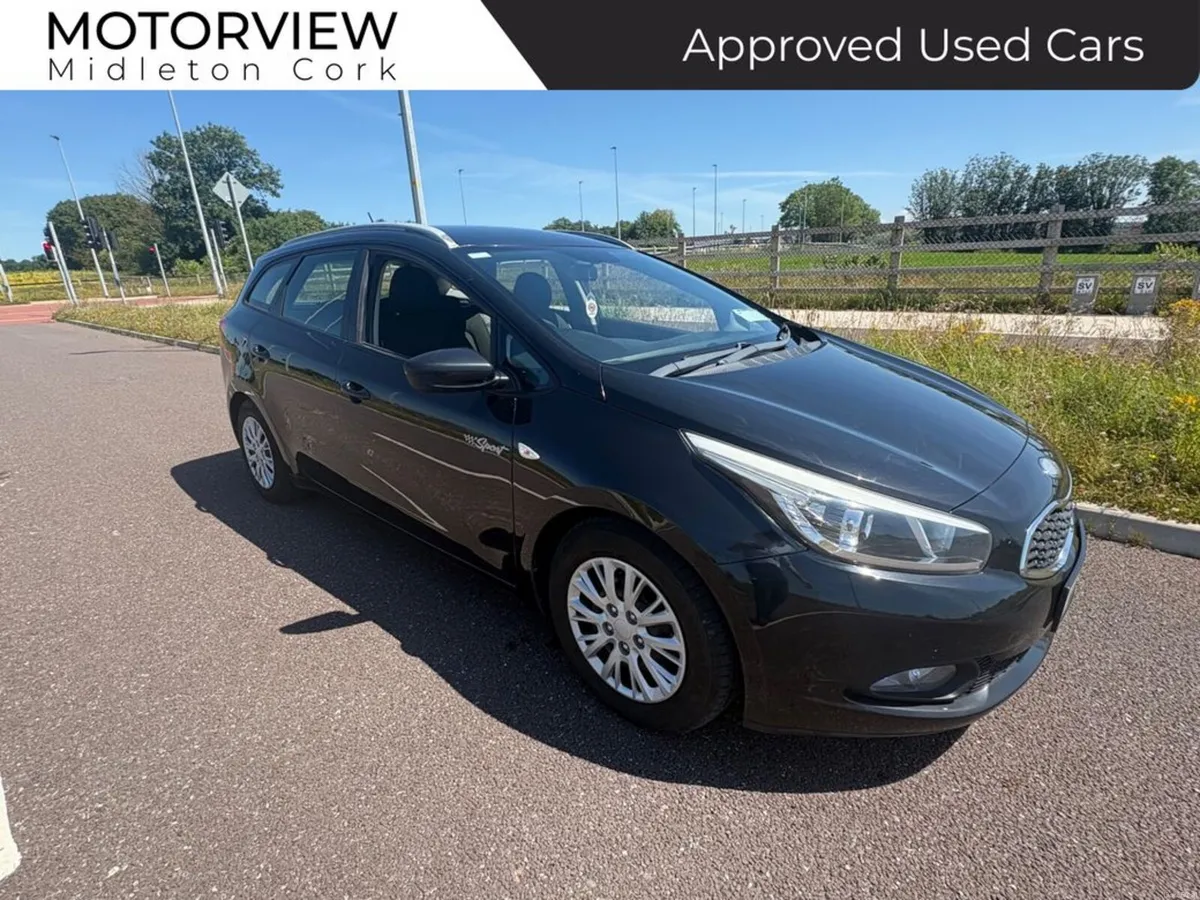 Kia Ceed SW CRDI Excellent Condition! BLUETOOTH AI - Image 4