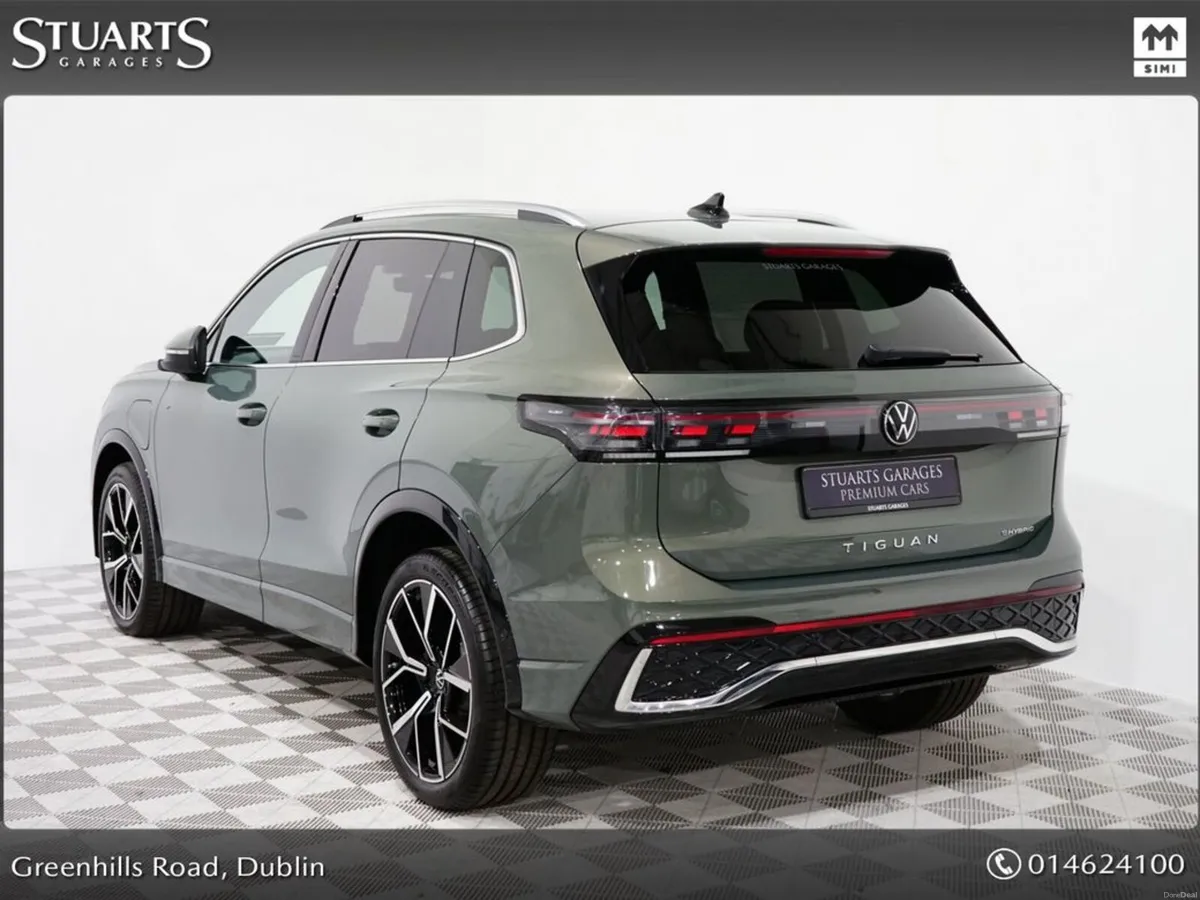 Volkswagen Tiguan TIGUAN R-LINE: CIPRESSION GREEN - Image 2