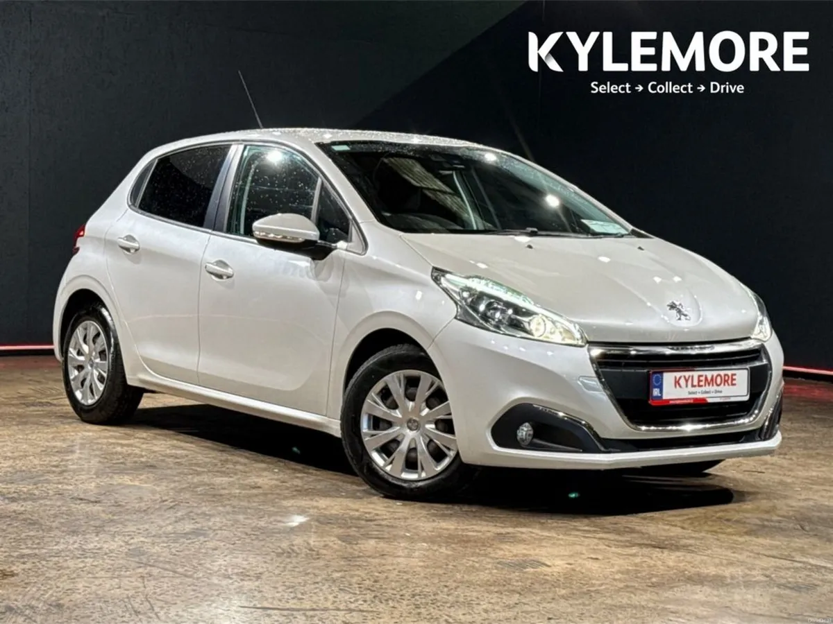 Peugeot 208 PURETECH 1.2 AUTOMATIC - REVERSE CAMER - Image 1
