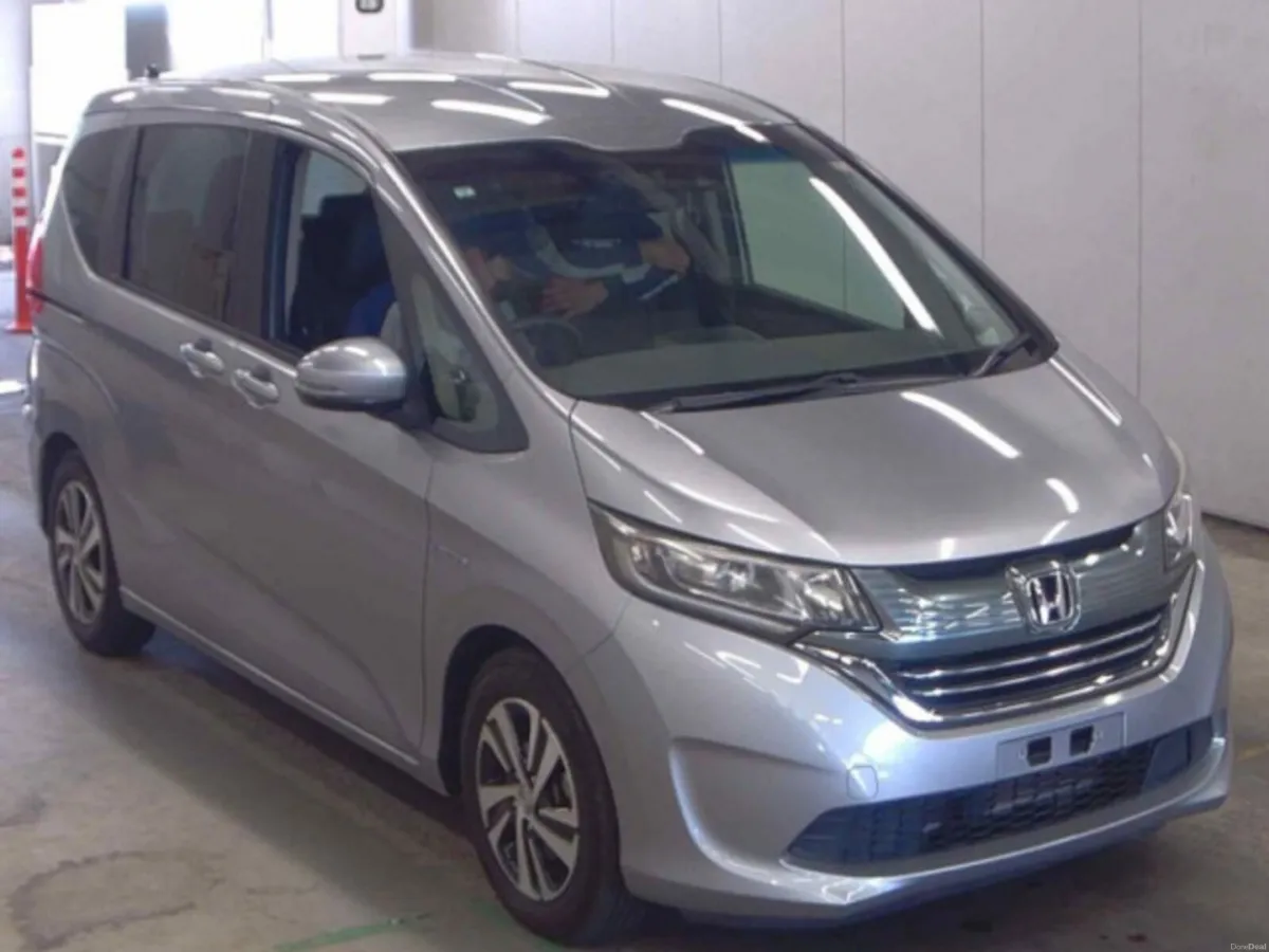 Honda Freed 1.5 Petrol Hybrid Auto - Image 3