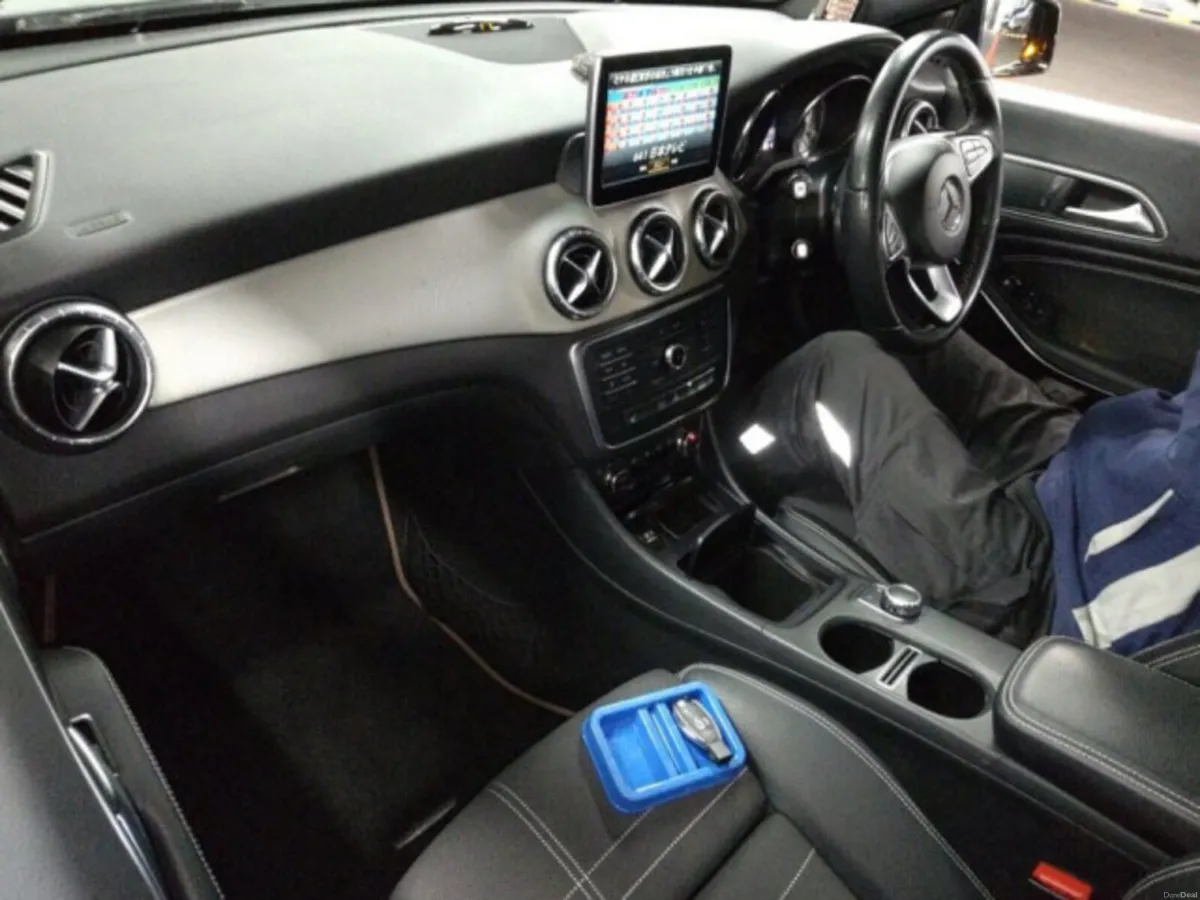 Mercedes-Benz CLA 1.6 Petrol Auto - Image 5