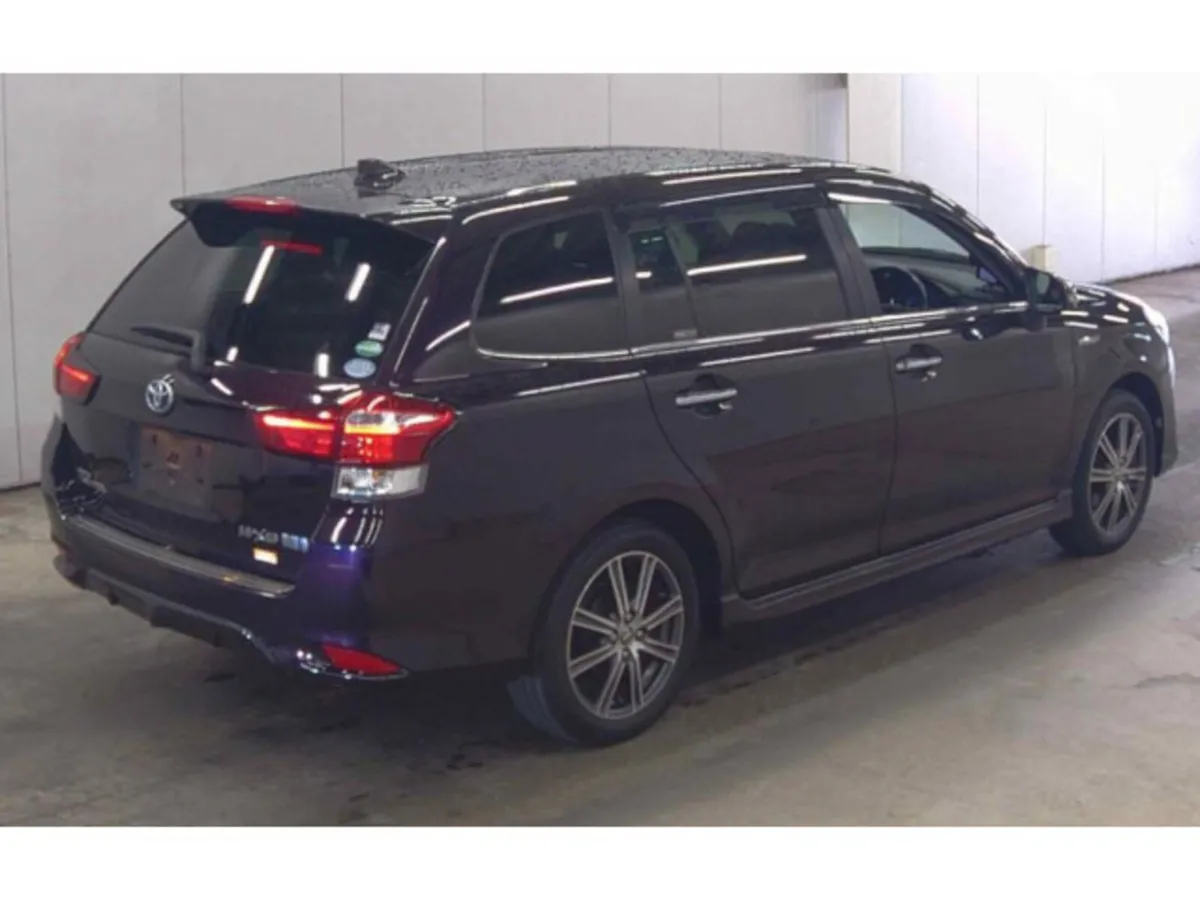 Toyota Corolla 1.5 Corolla Fielder Petrol Hybrid A - Image 4