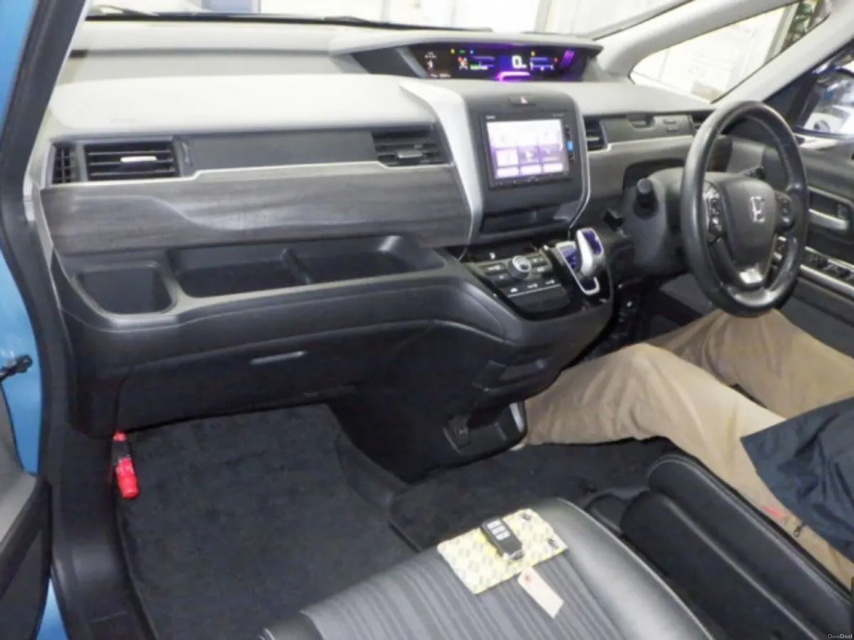 Honda Freed 1.5 Petrol Hybrid Auto - Image 5