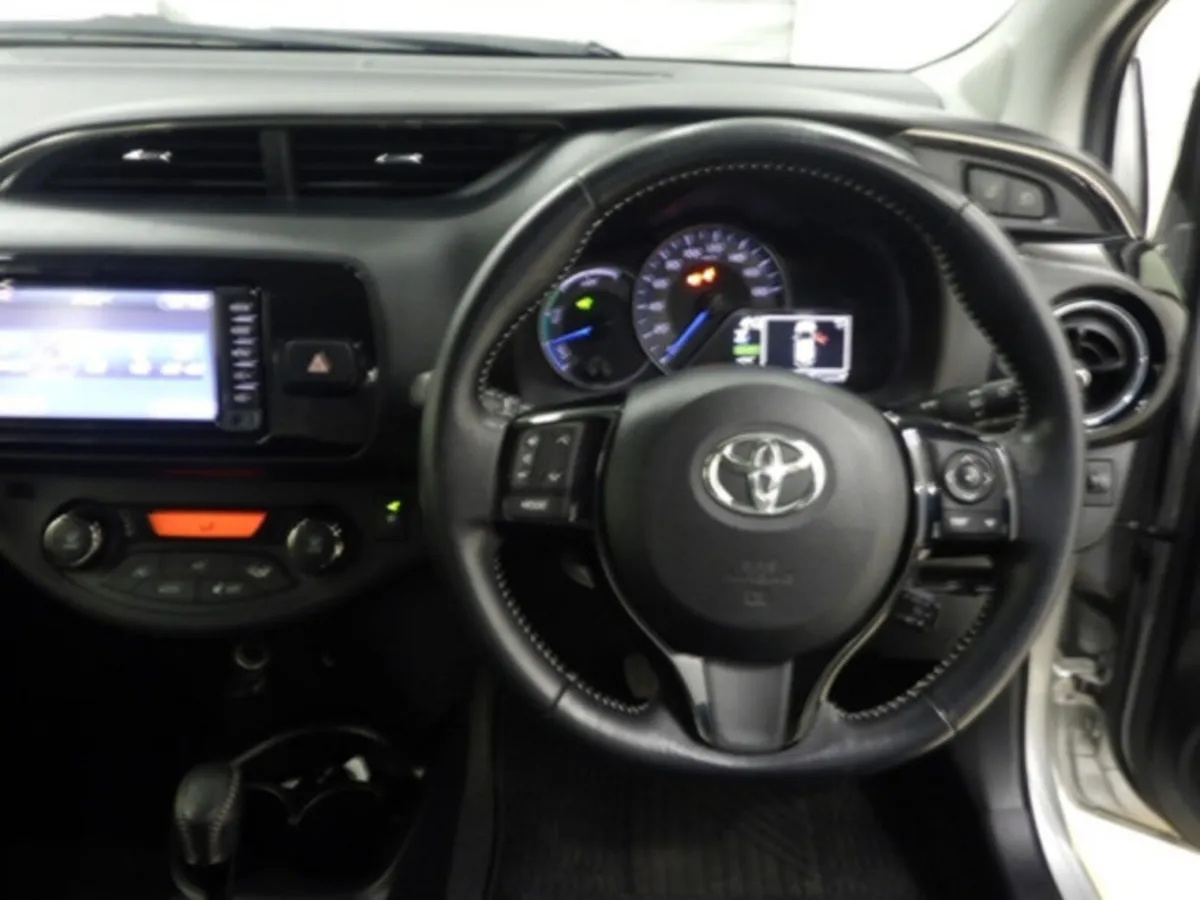 Toyota Vitz 1.5 Petrol Hybrid Auto - Image 5