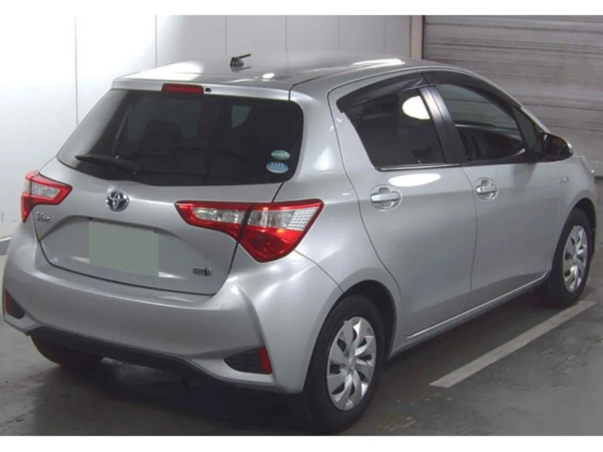 Toyota Vitz 1.5 Petrol Hybrid Auto - Image 4