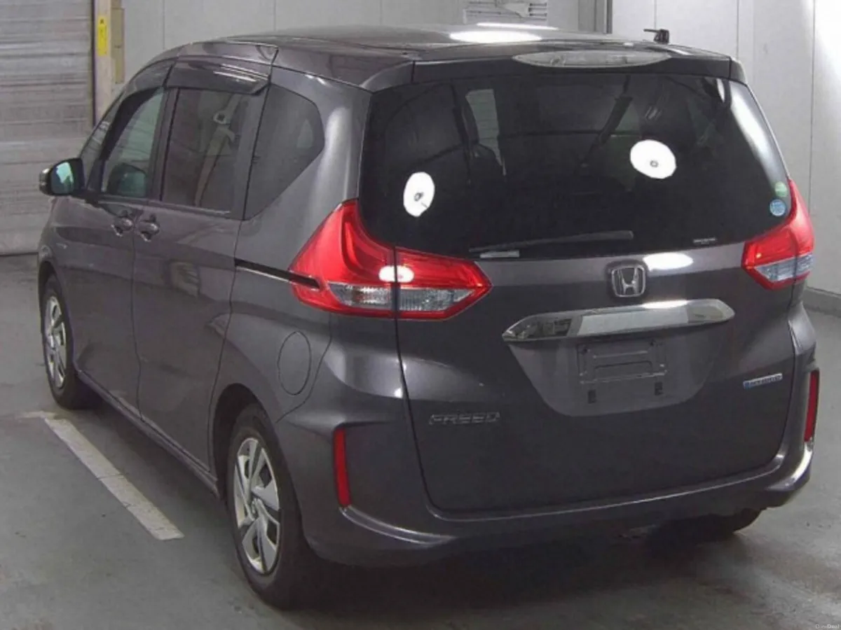 Honda Freed 1.5 Petrol Hybrid Auto - Image 3