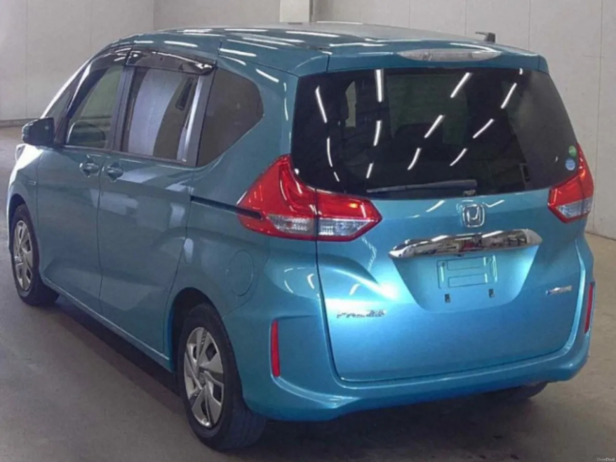 Honda Freed 1.5 Petrol Hybrid Auto - Image 3