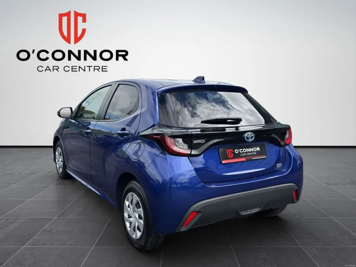 Toyota Yaris So efficient it sips fuel like it’s o - Image 4