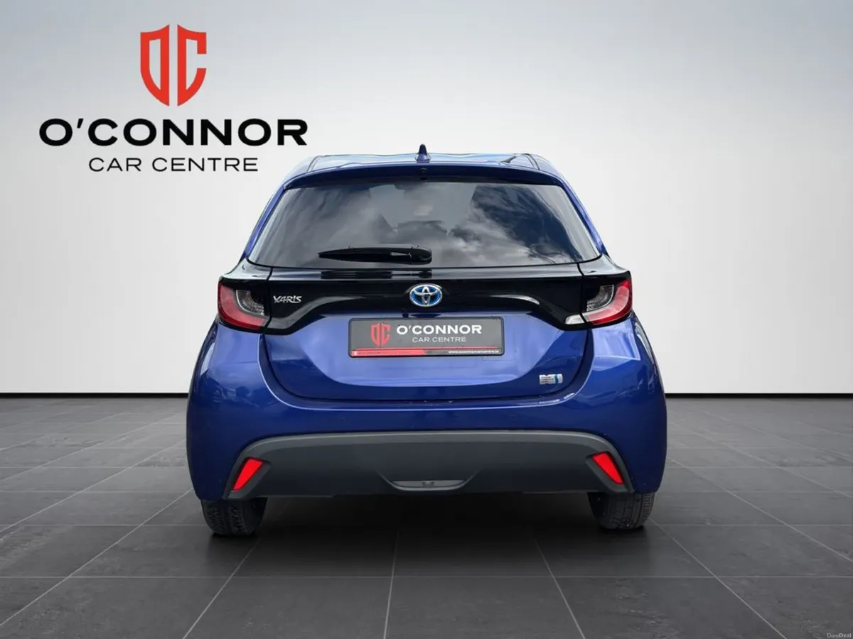 Toyota Yaris So efficient it sips fuel like it’s o - Image 5