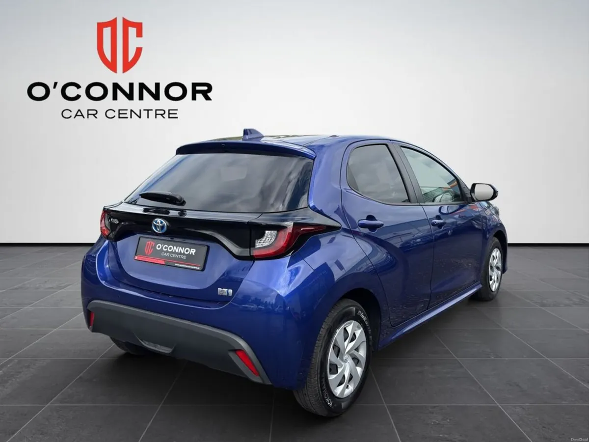 Toyota Yaris So efficient it sips fuel like it’s o - Image 6
