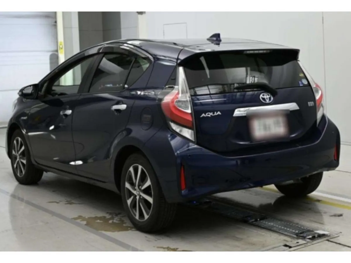 Toyota Aqua 1.5 Petrol Hybrid Auto - Image 4