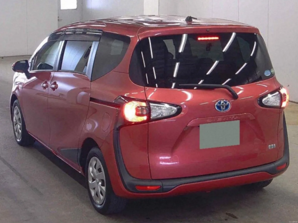 Toyota Sienta 1.4 Petrol Hybrid Auto - Image 2