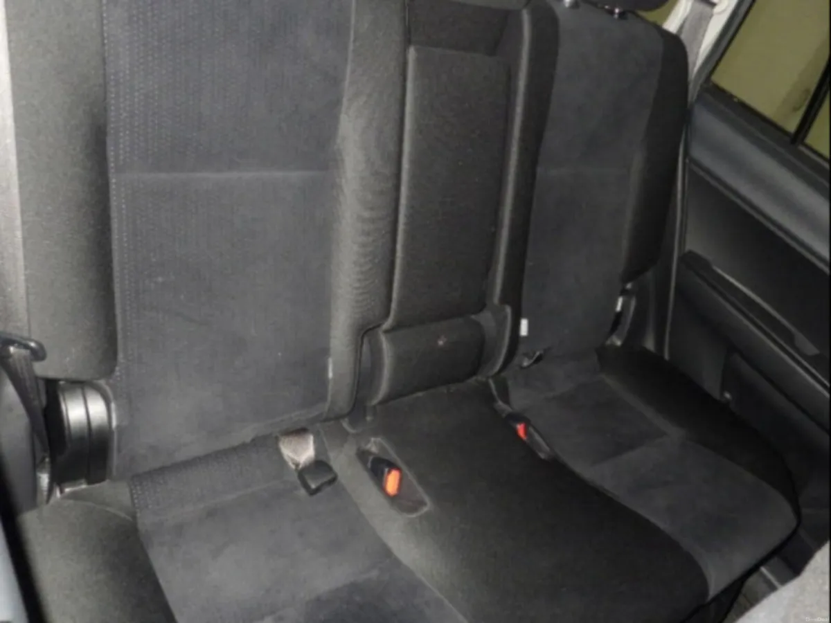 Toyota Corolla 1.5 Corolla Fielder Petrol Hybrid A - Image 6