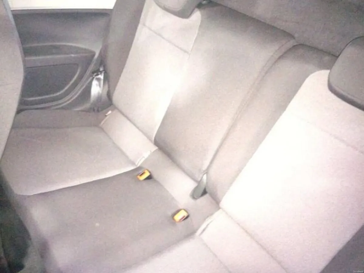 Volkswagen up! 1.0 Petrol Auto - Image 6