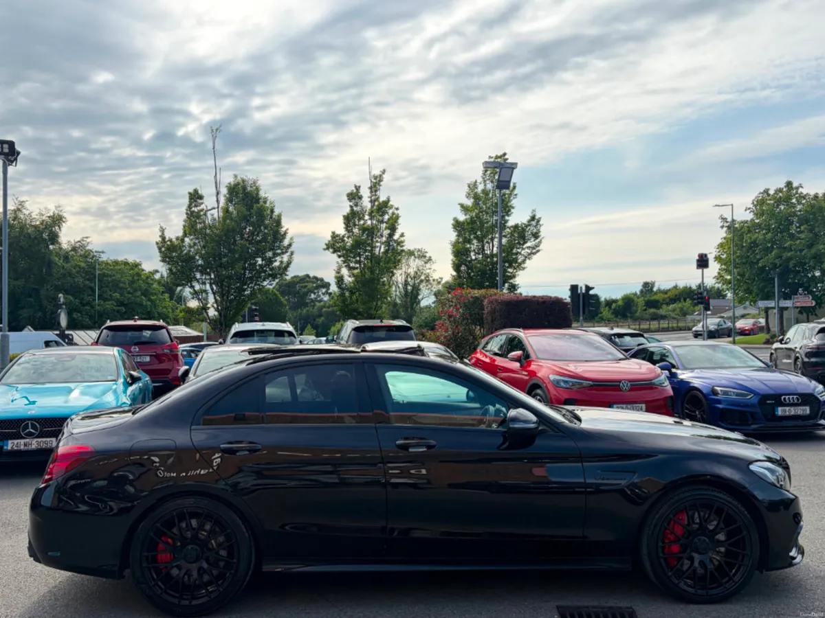 Mercedes-Benz C-Class C63 AMG Premium auto *Huge S - Image 4