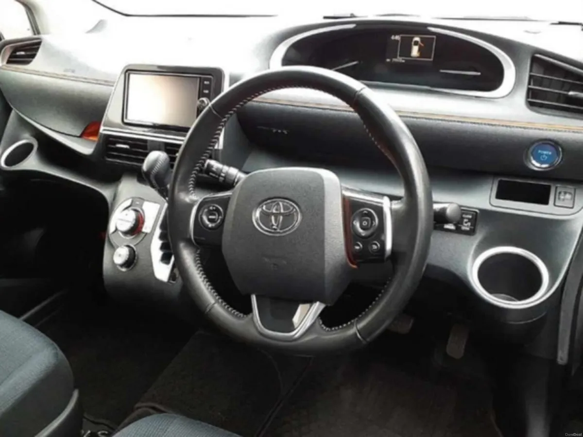 Toyota Sienta 1.5 Hybrid Petrol Auto - Image 6