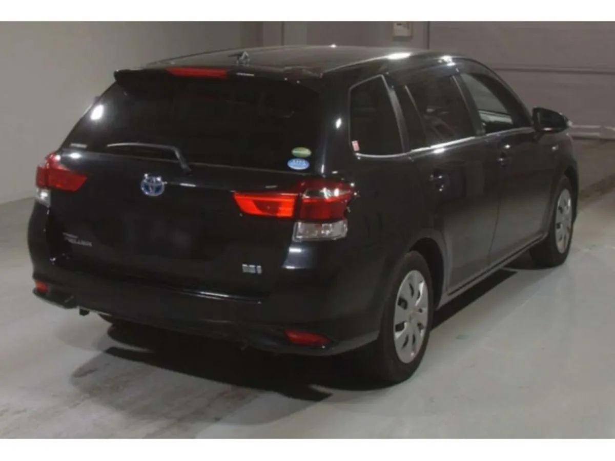 Toyota Corolla 1.5 Corolla Fielder Petrol Hybrid A - Image 2