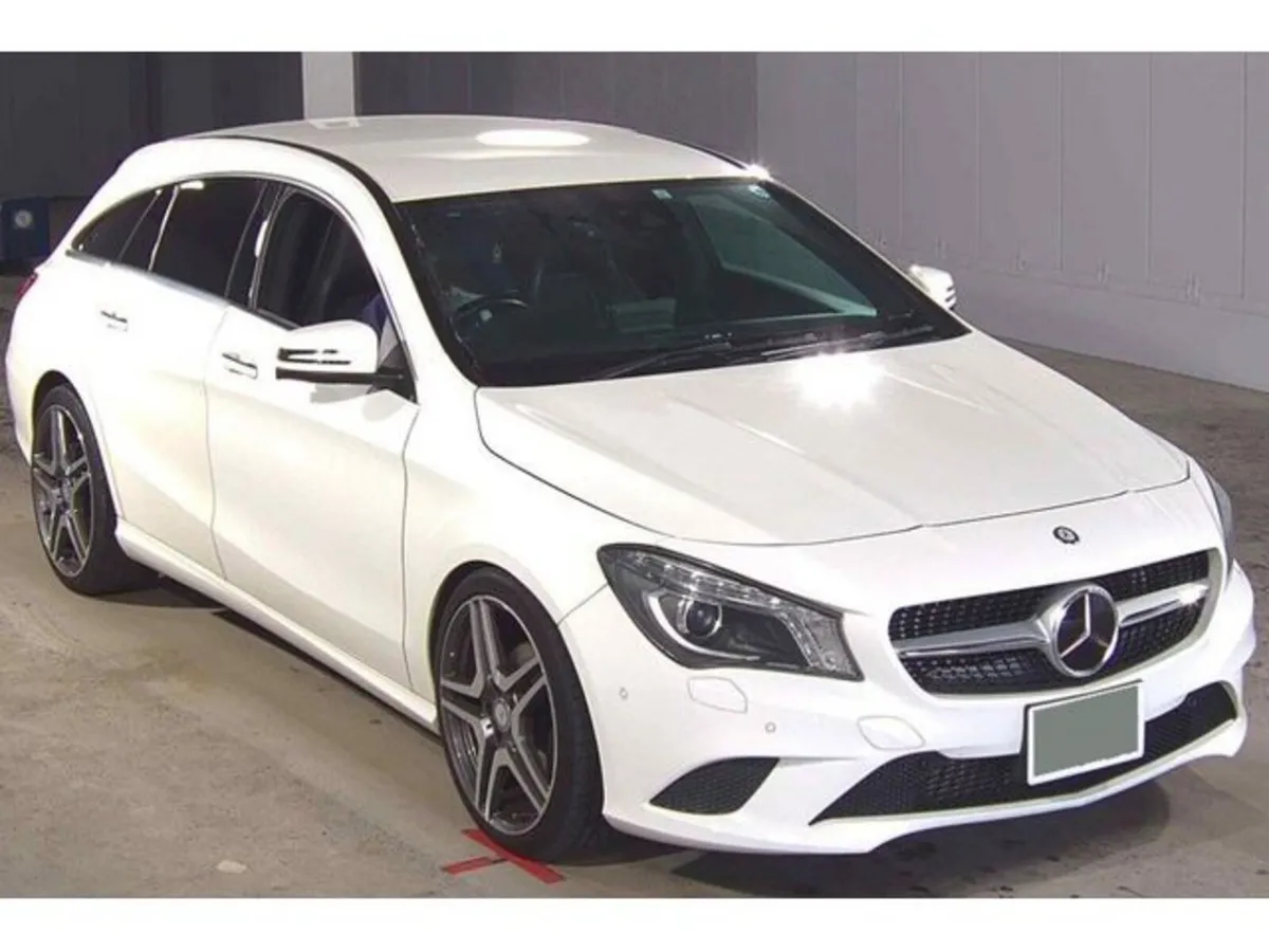 Mercedes-Benz CLA 1.6 Shooting Brake Petrol Auto - Image 2