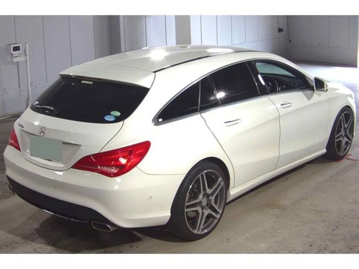 Mercedes-Benz CLA 1.6 Shooting Brake Petrol Auto - Image 5