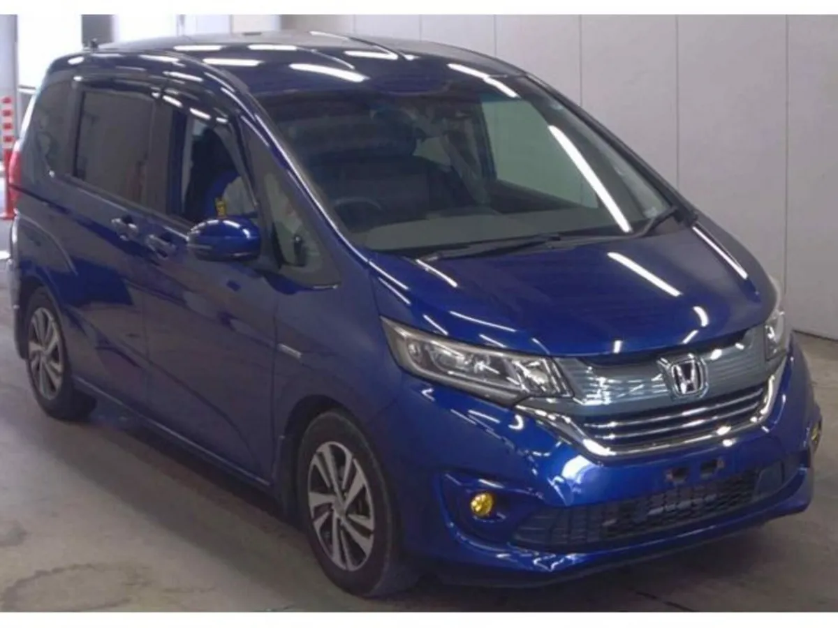 Honda Freed 1.5 Petrol Hybrid Auto - Image 3
