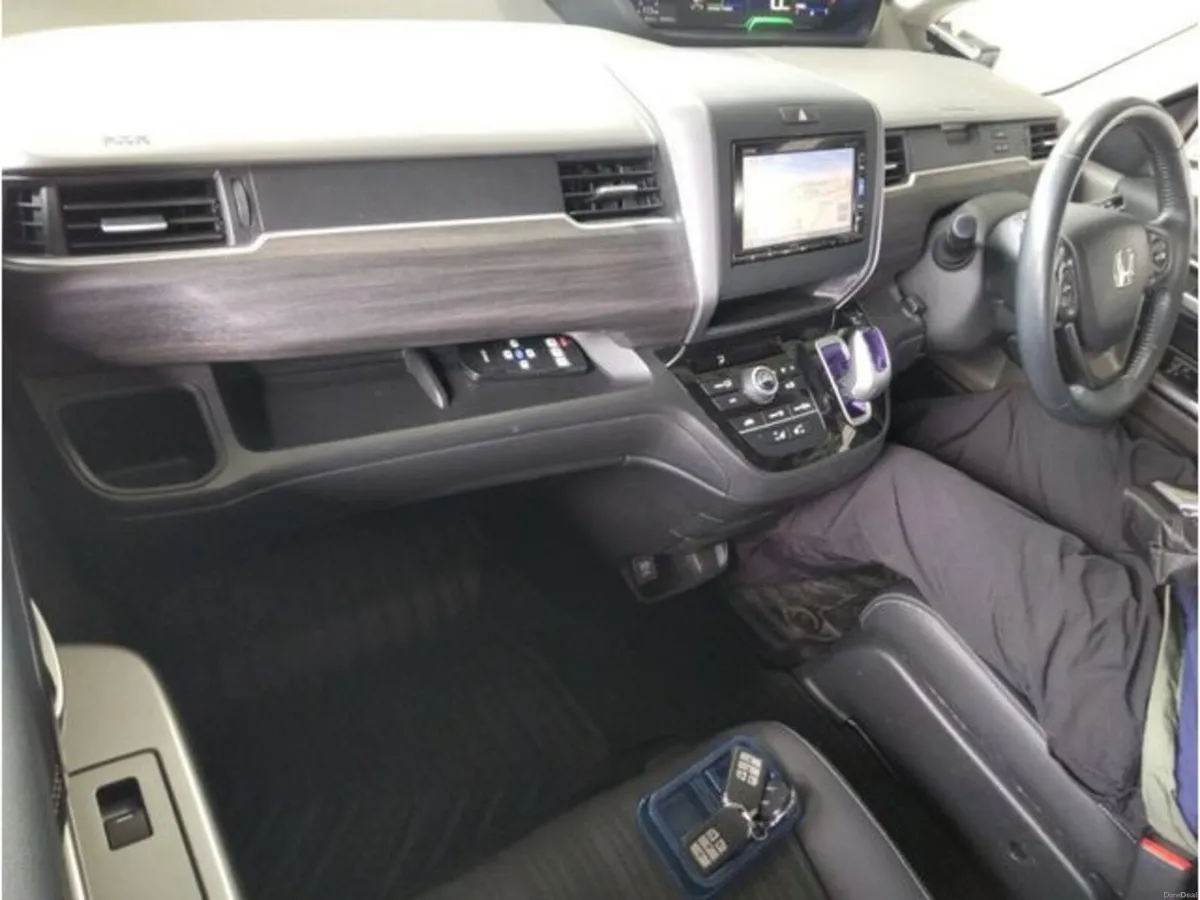 Honda Freed 1.5 Petrol Hybrid Auto - Image 5