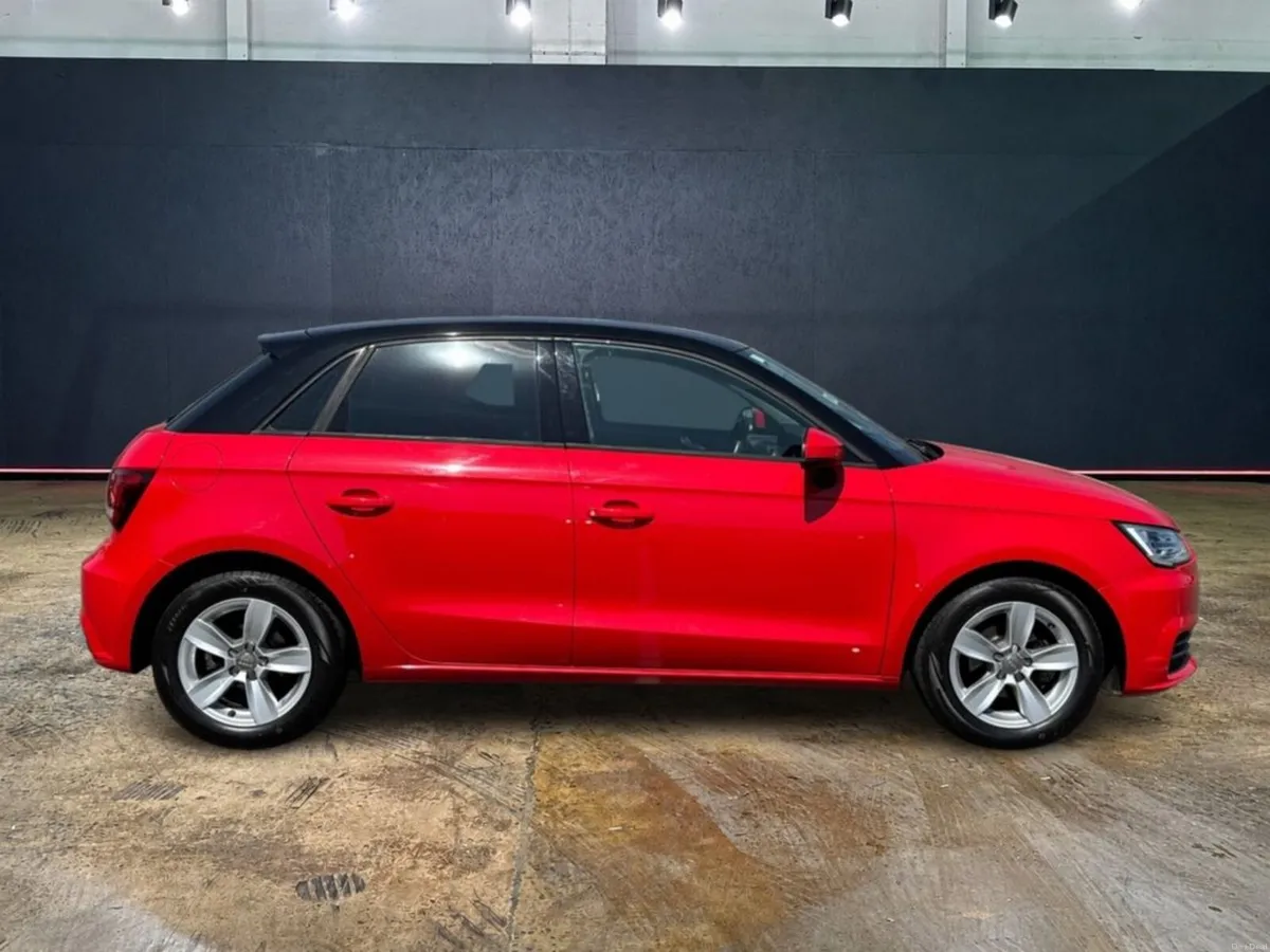 Audi A1 1.0 AUTOMATIC - RED/BLACK TWO TONE - FACTO - Image 2