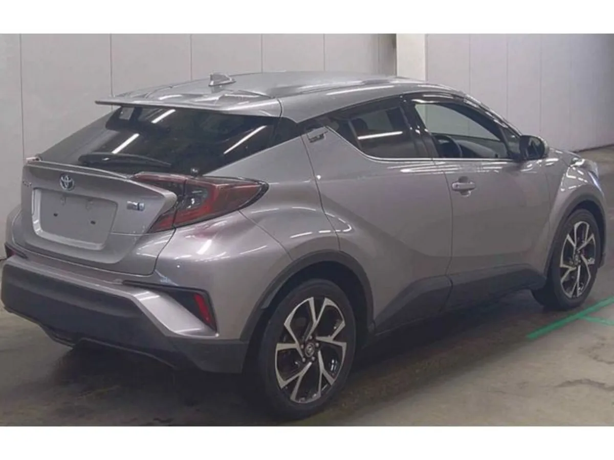 Toyota C-HR 1.8 Petrol Hybrid Auto - Image 4