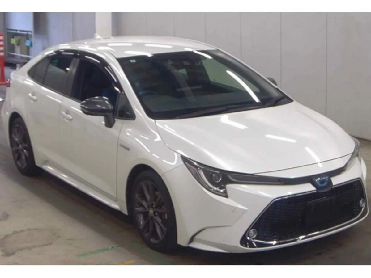 Toyota Corolla 1.8 Saloon Petrol Hybrid Auto - Image 2