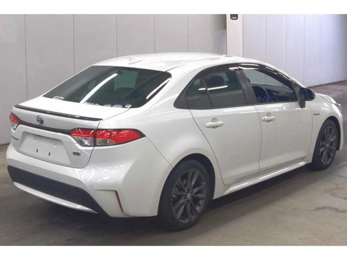 Toyota Corolla 1.8 Saloon Petrol Hybrid Auto - Image 4