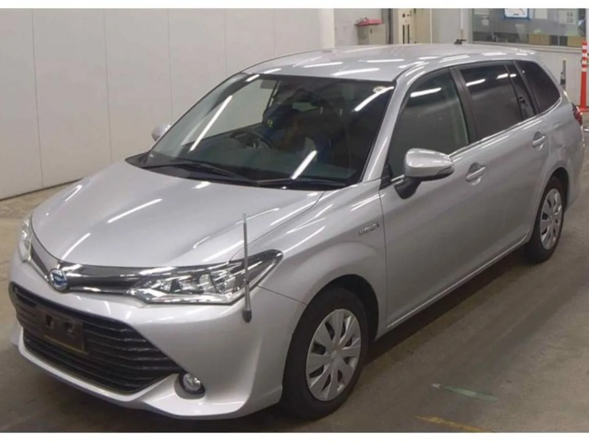 Toyota Corolla 1.5 Corolla Fielder Petrol Hybrid A - Image 2