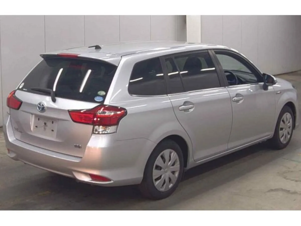 Toyota Corolla 1.5 Corolla Fielder Petrol Hybrid A - Image 5