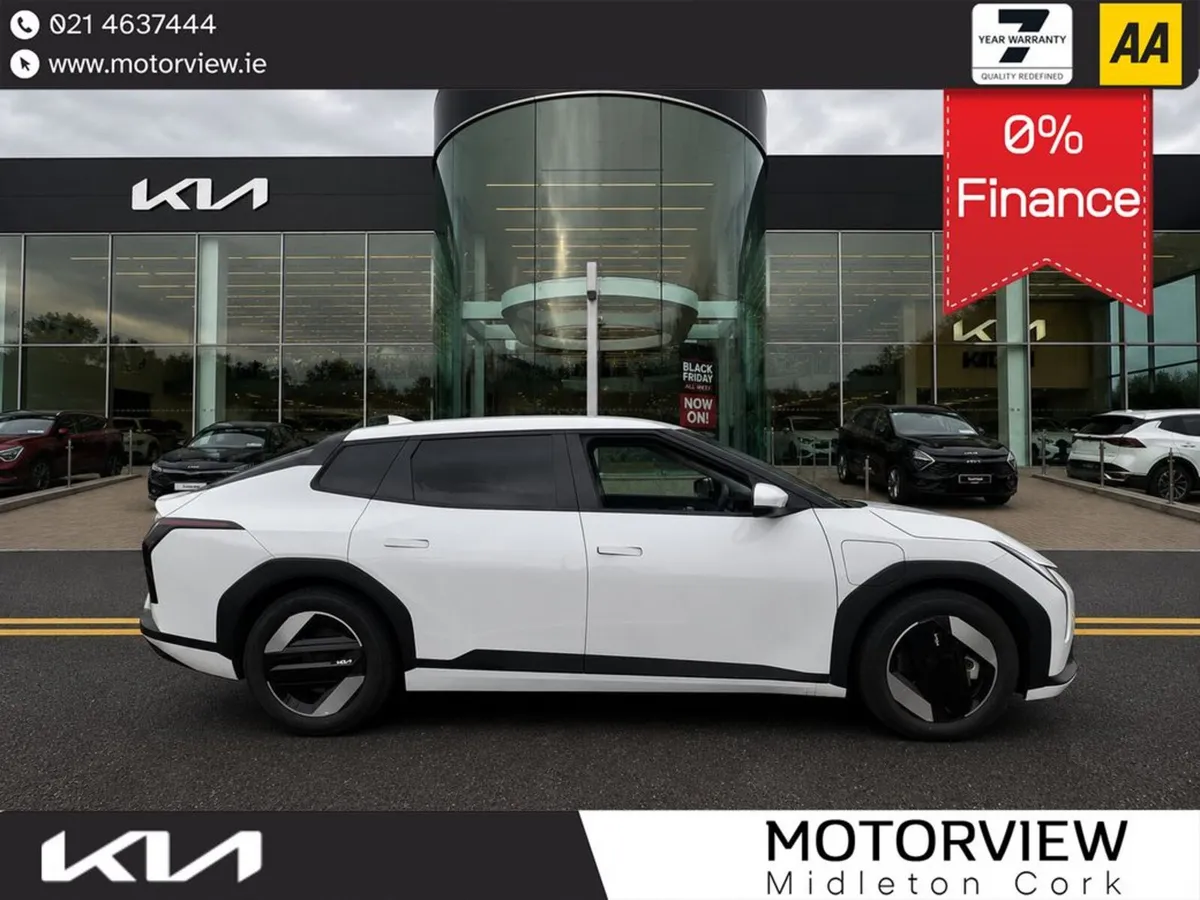 Kia EV4 K3, long-range battery of 81.4 kWh**from 0 - Image 1