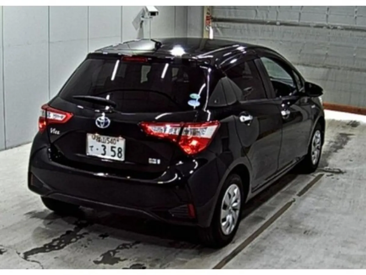 Toyota Vitz 1.5 Hybrid F Safety Edition II Auto - Image 6