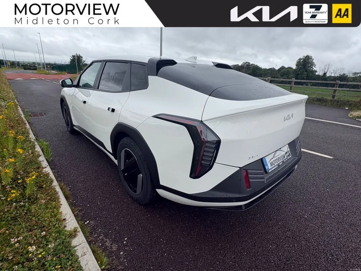 Kia EV4 K3, long-range battery of 81.4 kWh**from 0 - Image 6
