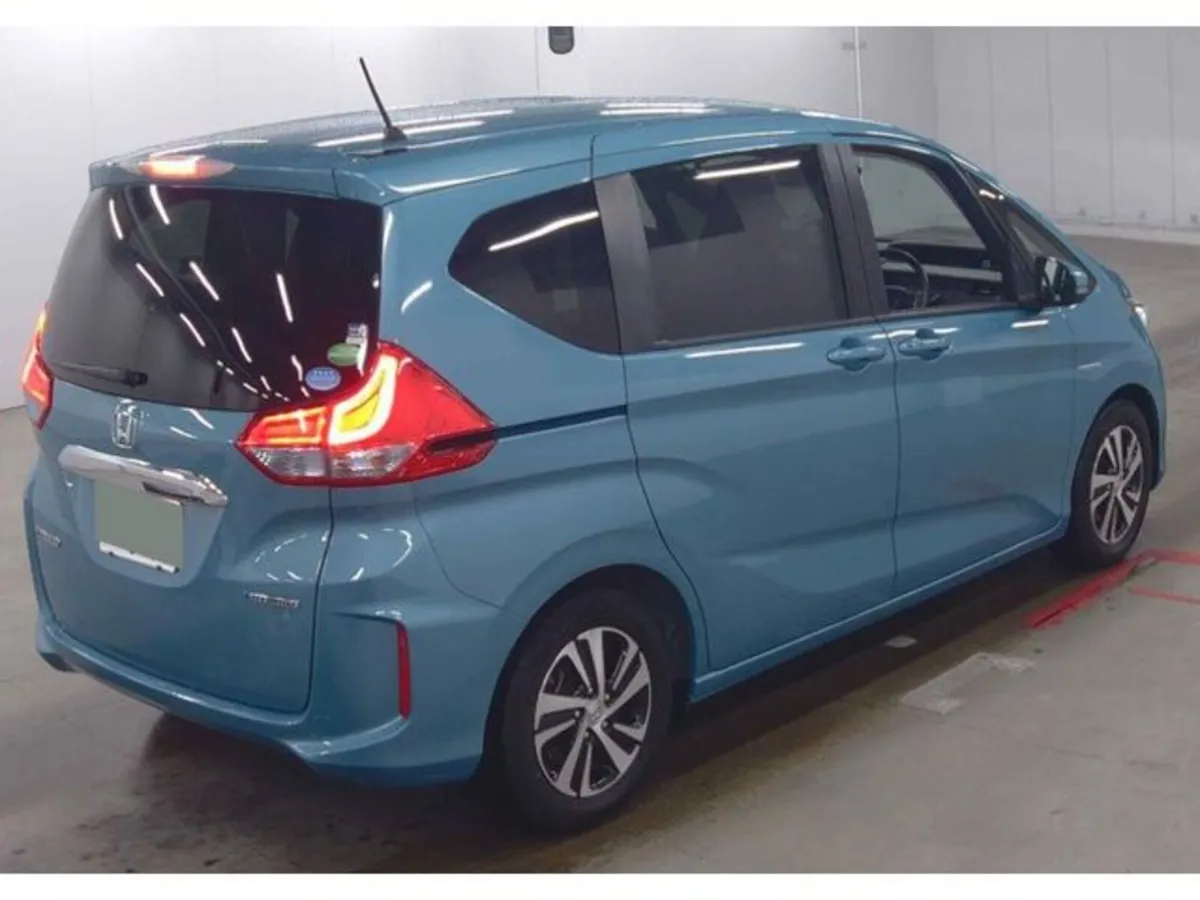 Honda Freed 1.5 Petrol Hybrid EX Auto - Image 4