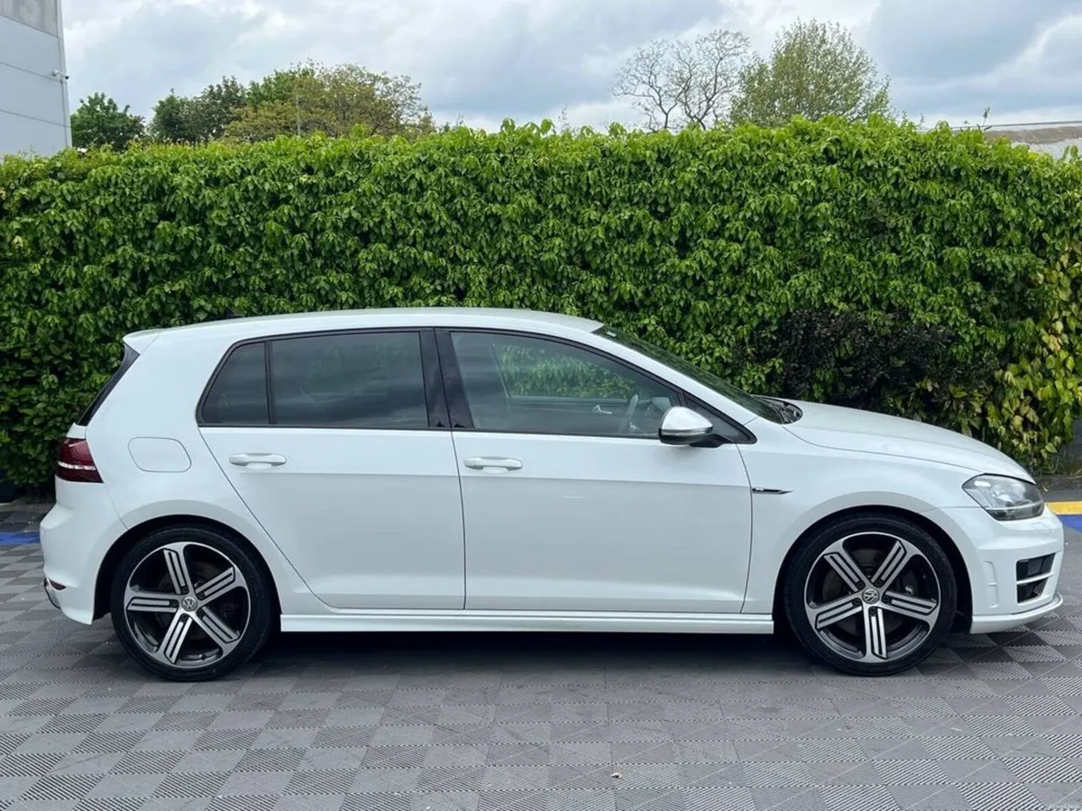Volkswagen Golf R 4MOTION 2.0 TSI // LEATHER R SPO - Image 2