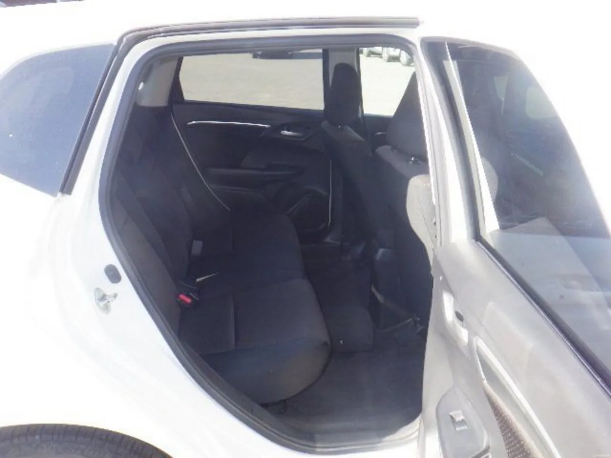 Honda Fit 1.5 Petrol Hybrid Auto - Image 4