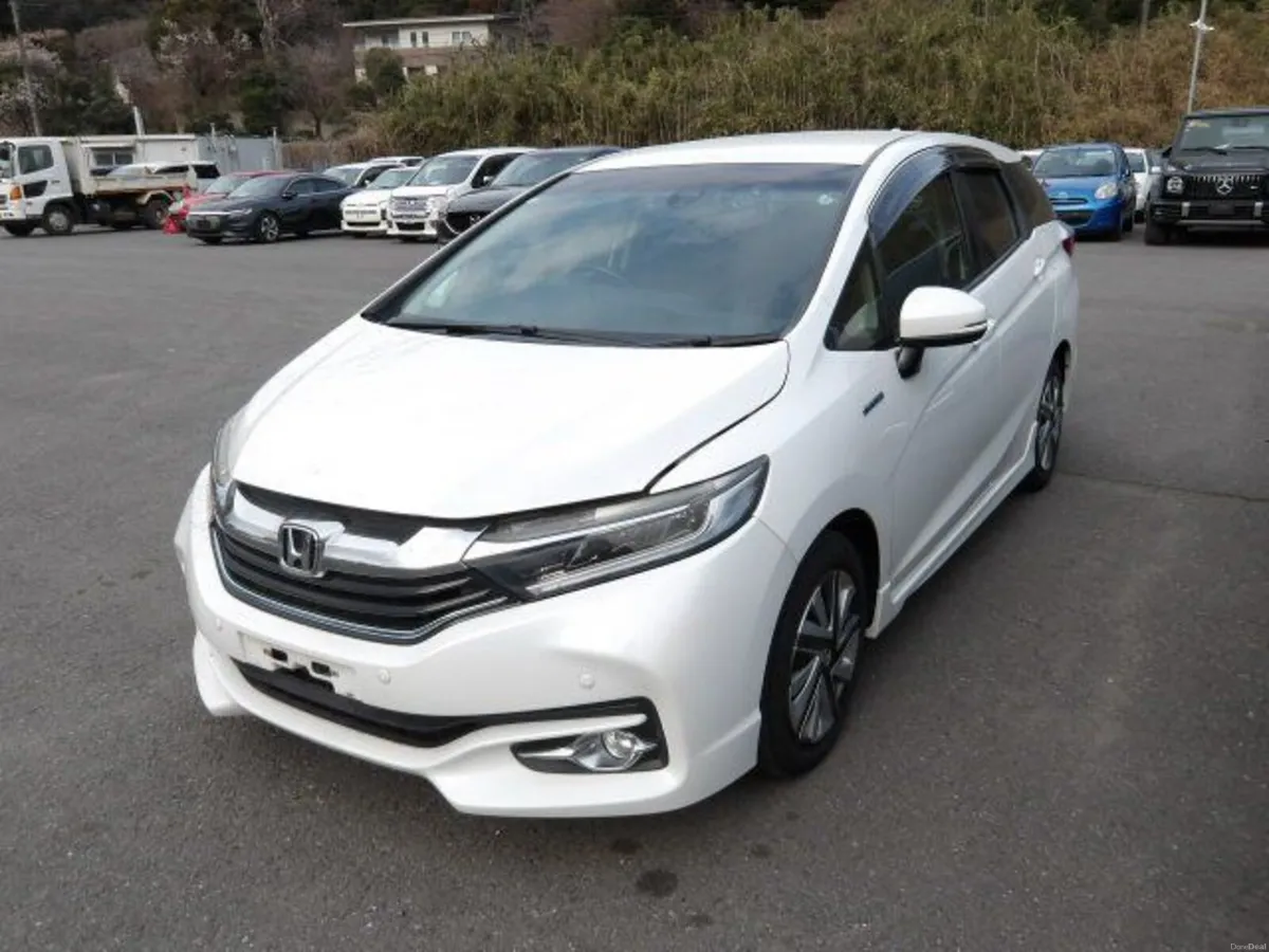 Honda Shuttle 1.5 Petrol Hybrid Auto - Image 1