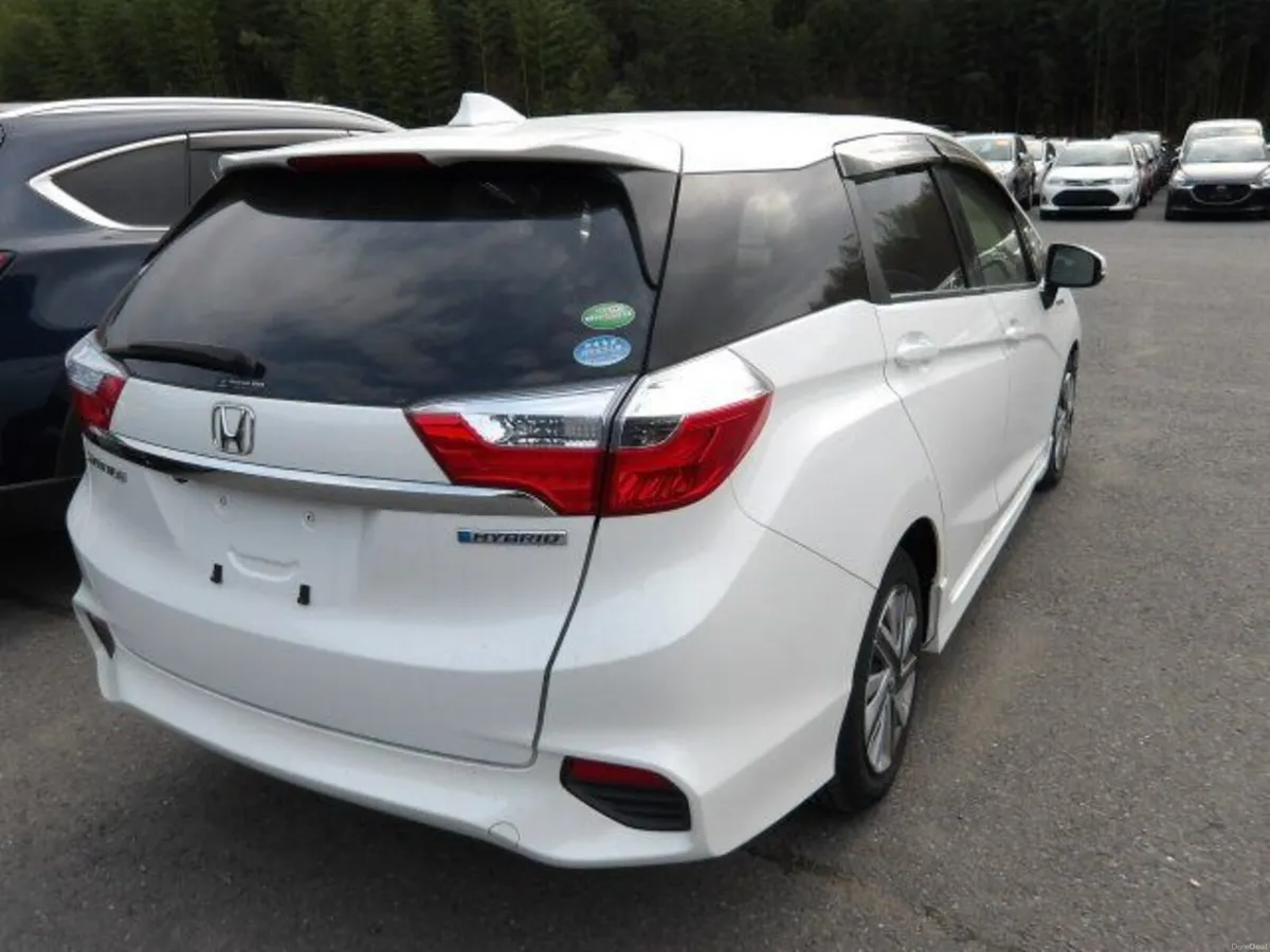 Honda Shuttle 1.5 Petrol Hybrid Auto - Image 2