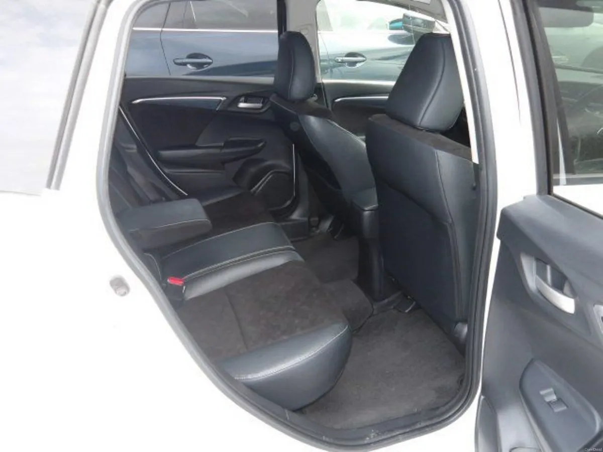 Honda Shuttle 1.5 Petrol Hybrid Auto - Image 4