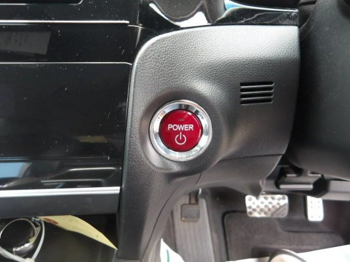 Honda Shuttle 1.5 Petrol Hybrid Auto - Image 6