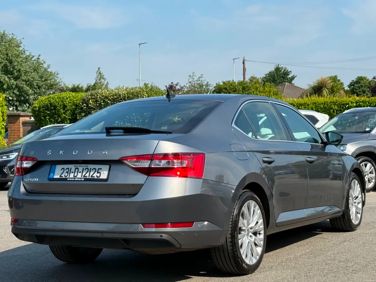 Skoda Superb STYLE 2.0TDI 150HP DSG *HIGH SPEC* - Image 5